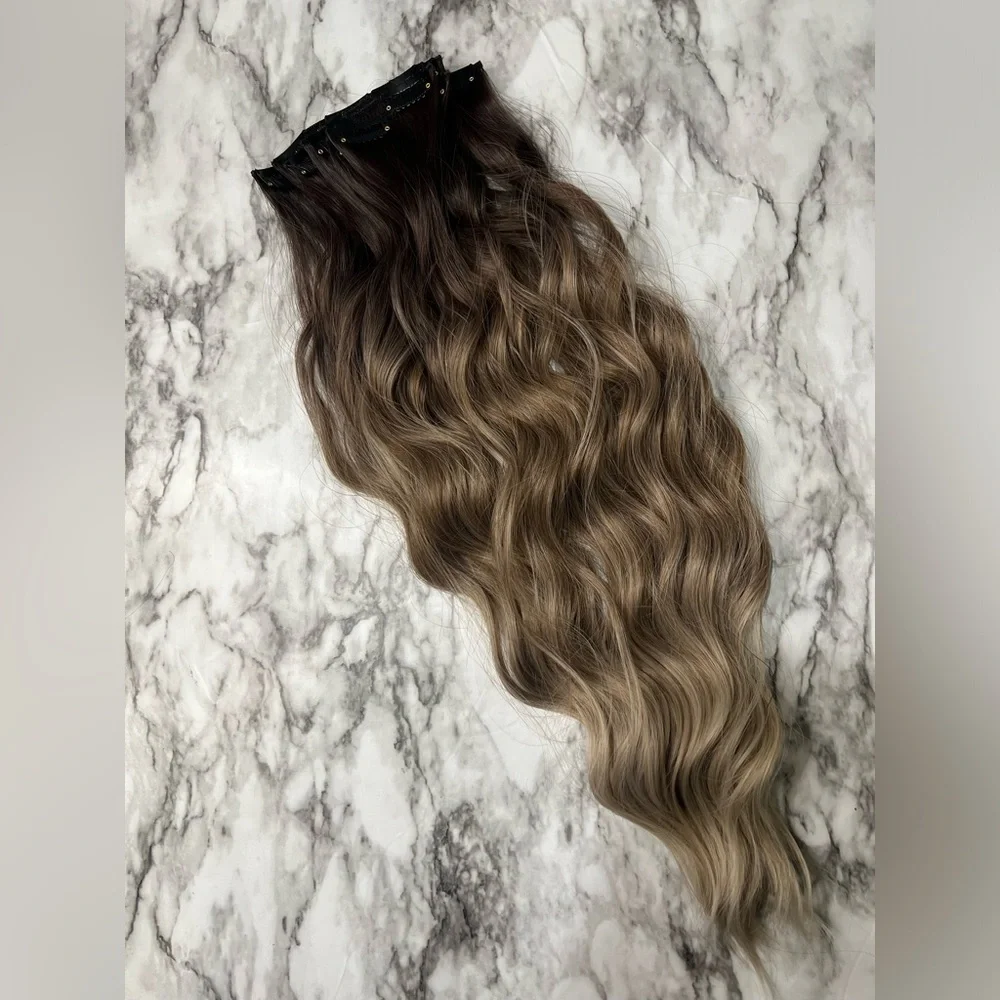 Human hair blend Ombre Ashy Blonde Wavy Clip in hair extensions in 22 Inches